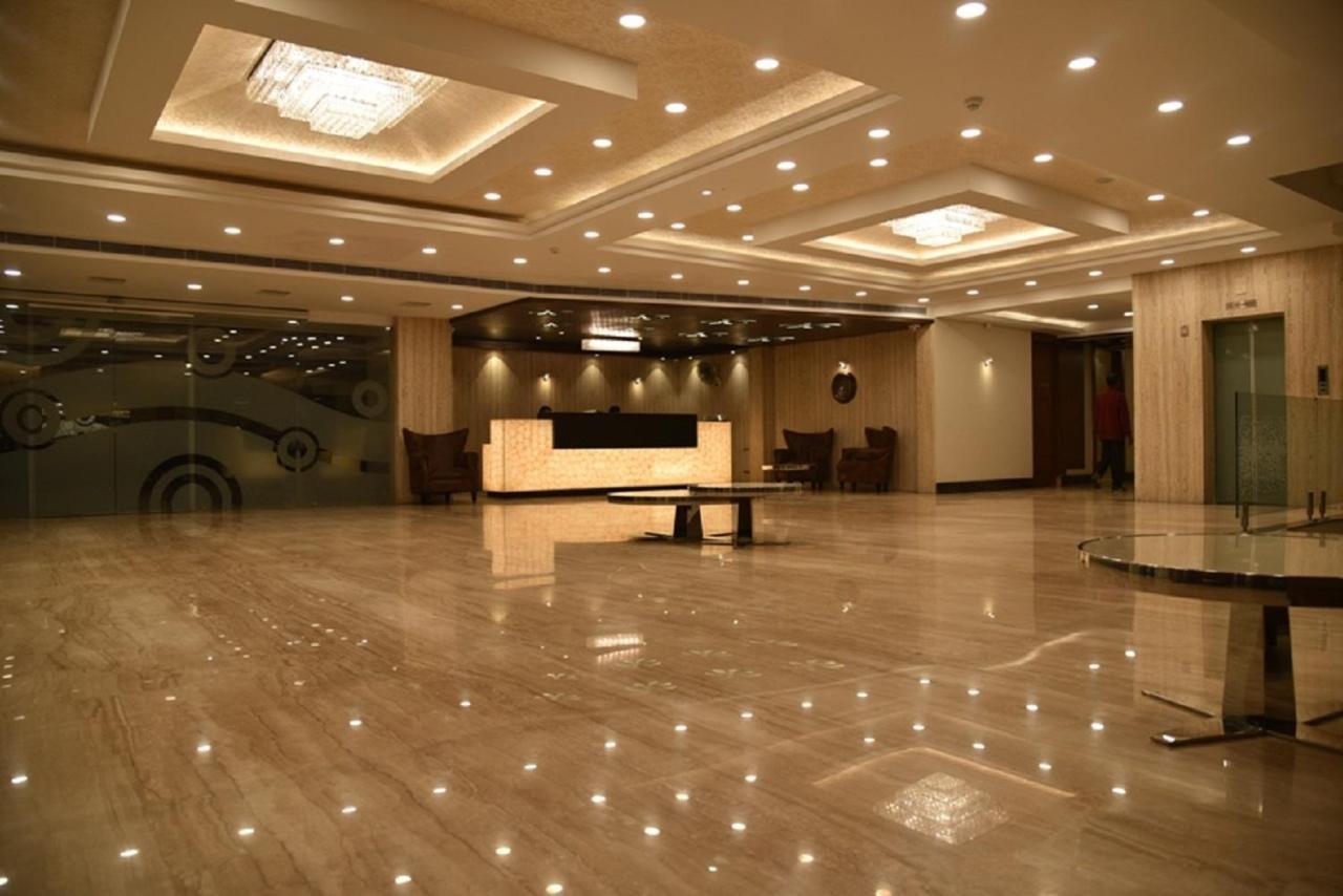 Hotel Krishna Palace, Ayodhya エクステリア 写真